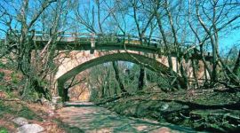 Die Brücke in Xanthochori – Dendrou