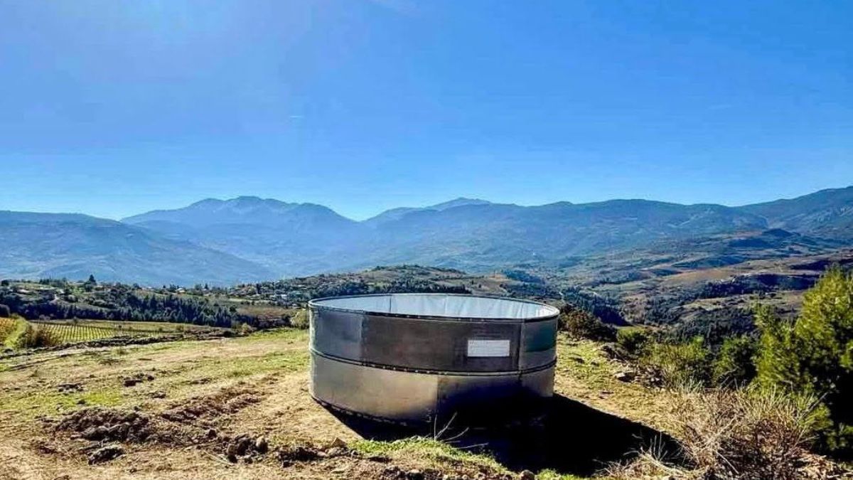Μεταφορά δεξαμενών πυρόσβεσης σε Ζέμενο και Δενδρό