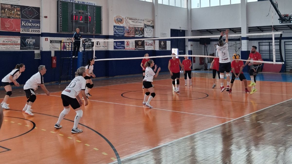 Με επιτυχία πραγματοποιήθηκε το 1ο Μικτό Τουρνουά Παλαιμάχων και Ανενεργών Αθλητών Βόλεϊ στο Ξυλόκαστρο