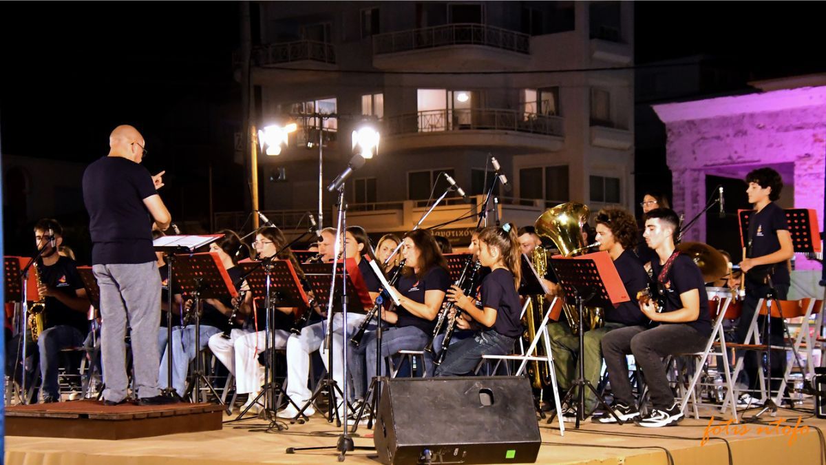 Πραγματοποιήθηκε με τεράστια επιτυχία το 6ο Φεστιβάλ Φιλαρμονικών Δήμου Ξυλοκάστρου – Ευρωστίνης